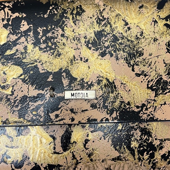 MOTOLA Crossbody w/detachable strap - Picture 7 of 13